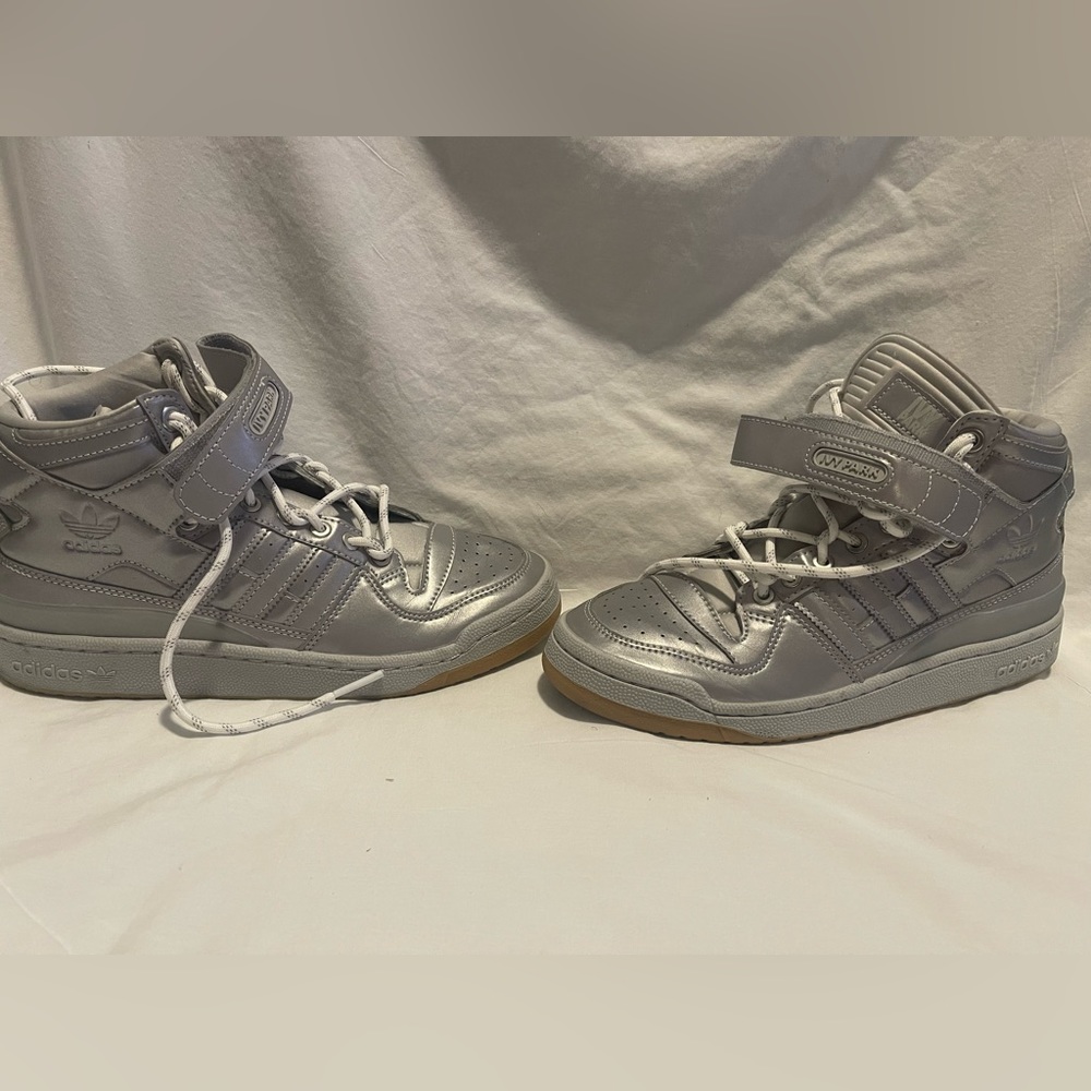 Adidas Ivy Park X Forum Mid 'Icy Park